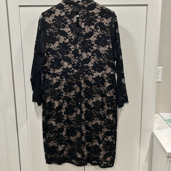 Torrid Black Lace Mock Neck Shift Dress Size 2 Wedding Formal Cocktail Gothic - Picture 8 of 16